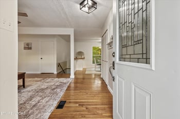129 Amherst Ln, Oak Ridge, TN 37830