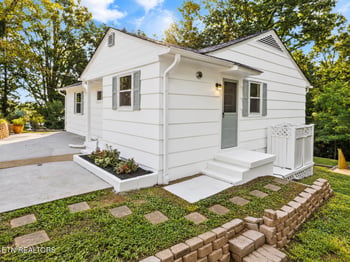 129 Amherst Ln, Oak Ridge, TN 37830