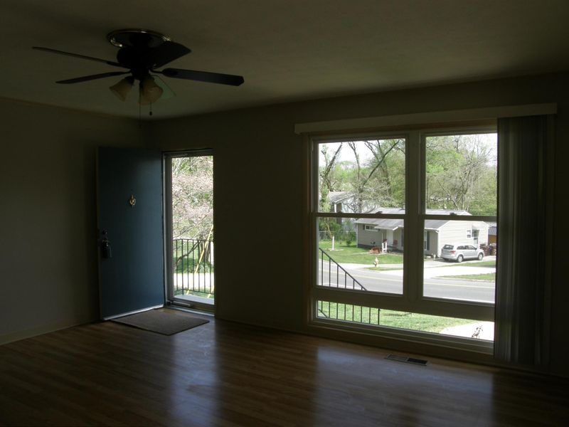 129 Arkansas Ave, Oak Ridge, TN 37830
