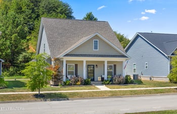 129 Boysenberry Dr, Oak Ridge, TN 37830