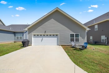 129 Boysenberry Dr, Oak Ridge, TN 37830