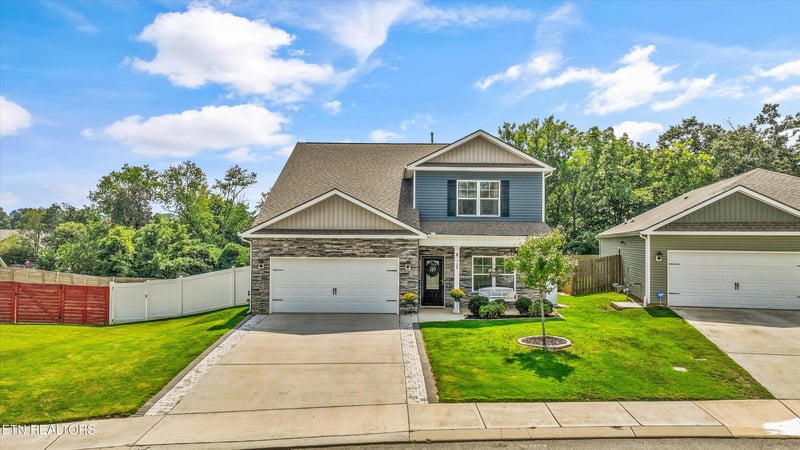 129 Canton Ln, Maryville, TN 37803