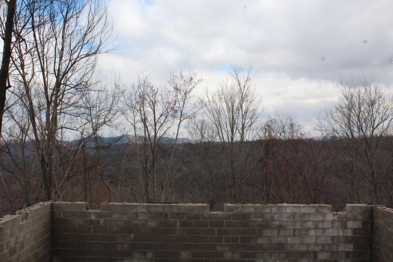 129 Chestnut Ln, Gatlinburg, TN 37738