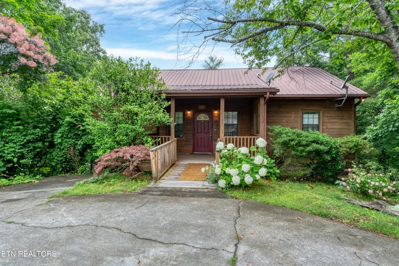 129 Cutter Gap Rd, Townsend, TN 37882