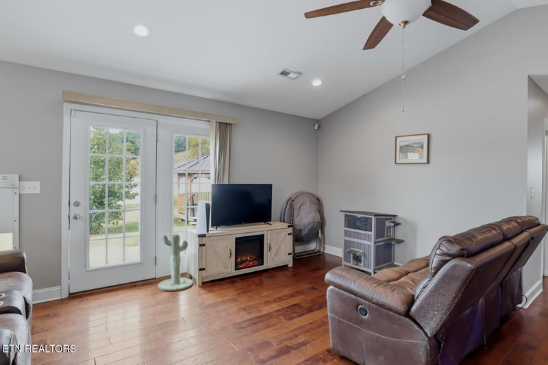 129 Dayflower Way, Maynardville, TN 37807
