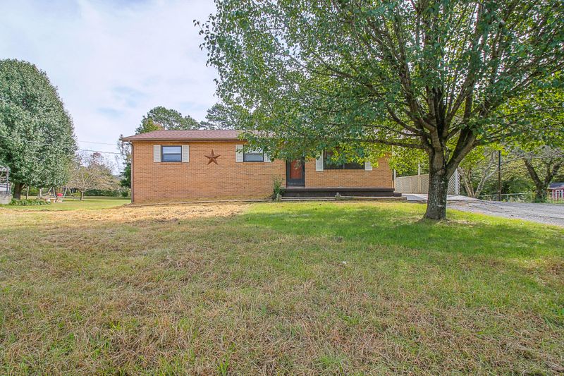 129 First St, Rockwood, TN 37854