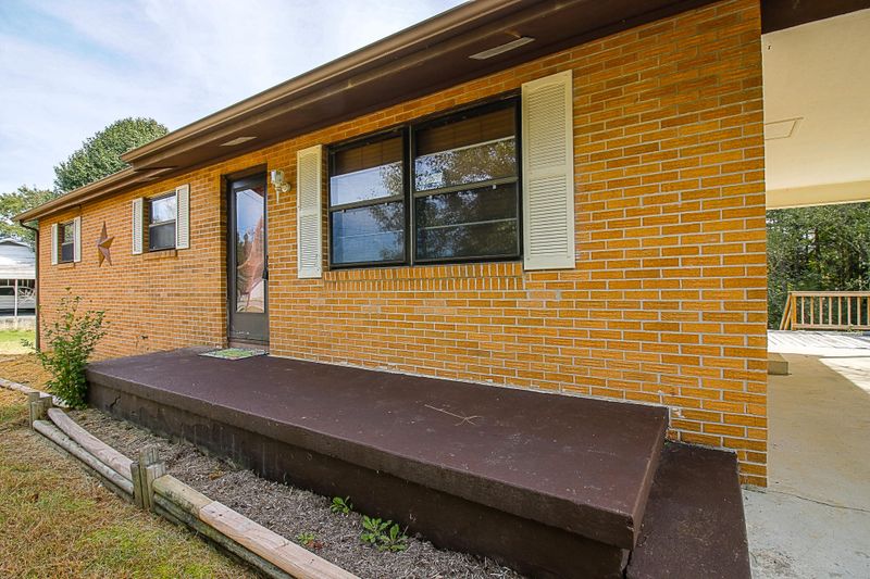 129 First St, Rockwood, TN 37854