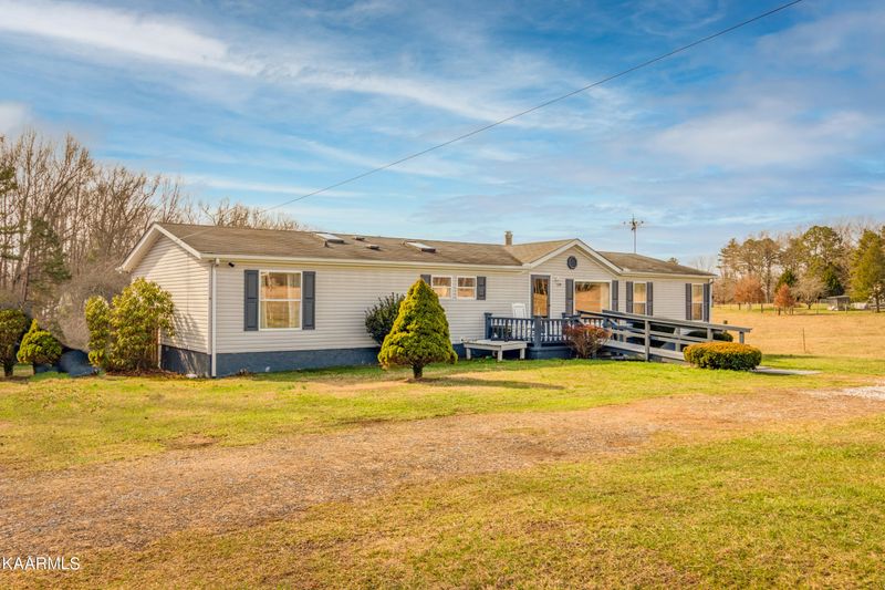 129 George Powell Rd, Oakdale, TN 37829