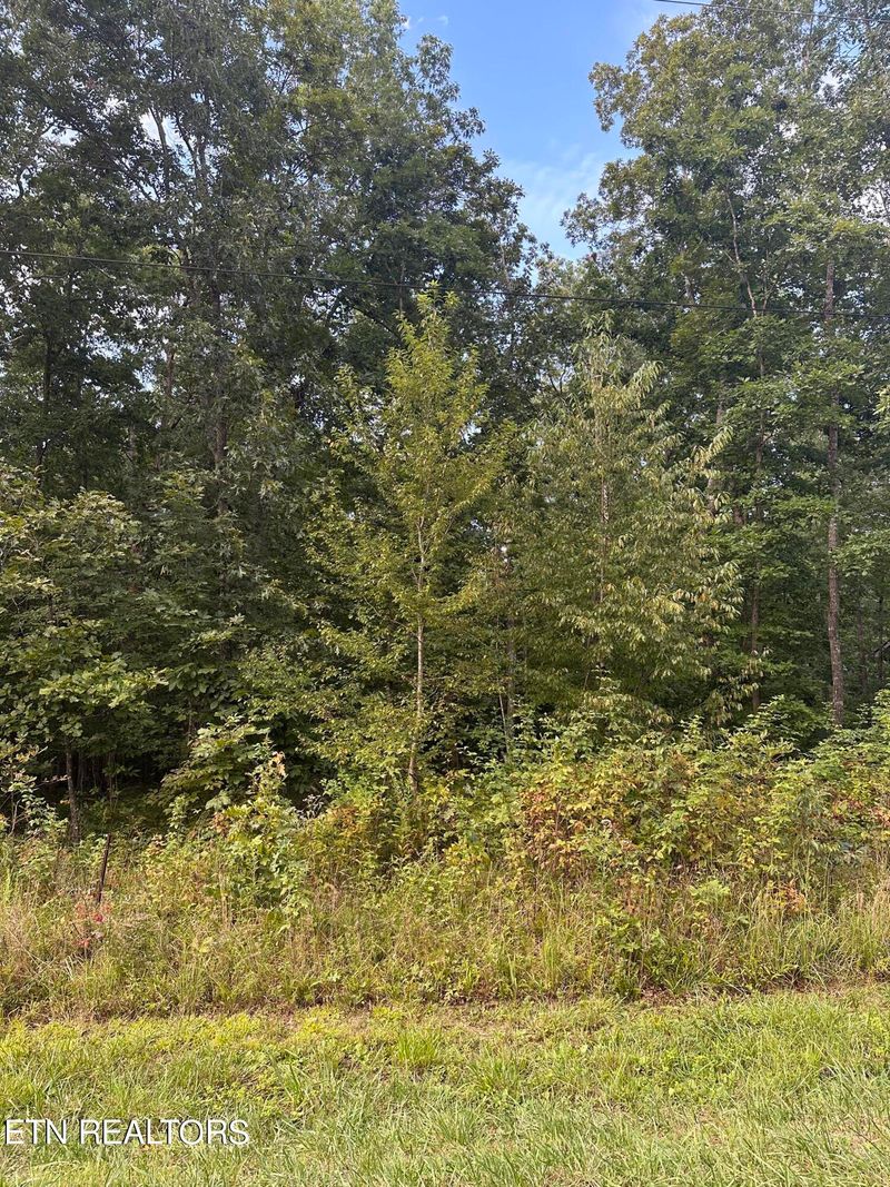 129 Hamlet Dr, Crossville, TN 38558