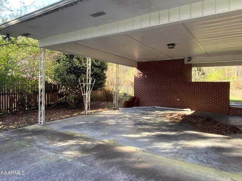 129 Honeycutt Dr, Harriman, TN 37748