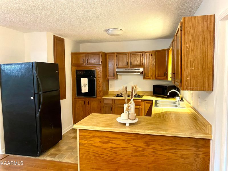 129 Mockingbird Dr, Crossville, TN 38555