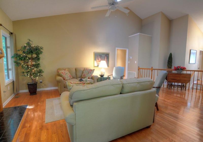 129 Quapaw Cir, Loudon, TN 37774