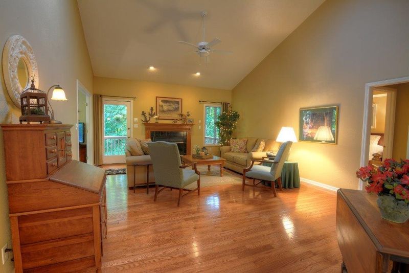 129 Quapaw Cir, Loudon, TN 37774