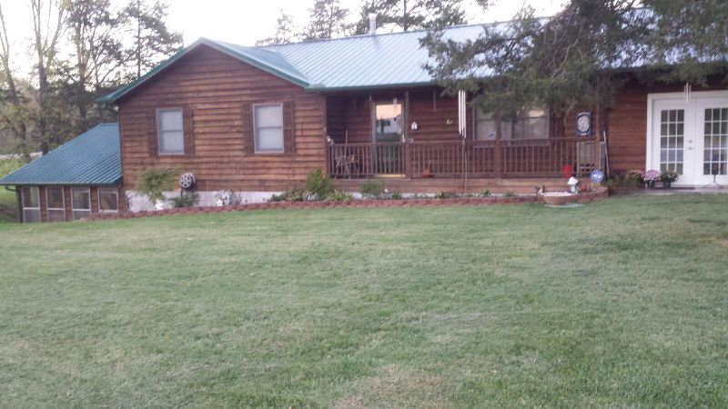 129 Queener St, Jacksboro, TN 37757