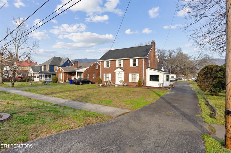 129 S Kingston Ave, Rockwood, TN 37854