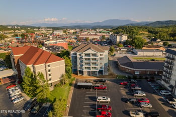 129 Sugarfoot Way #303, Pigeon Forge, TN 37863