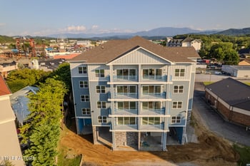 129 Sugarfoot Way #401, Pigeon Forge, TN 37863