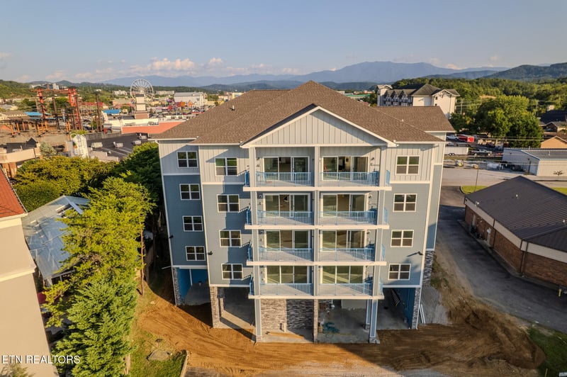 129 Sugarfoot Way #401, Pigeon Forge, TN 37863