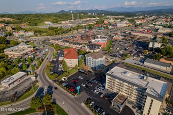 129 Sugarfoot Way #403, Pigeon Forge, TN 37863