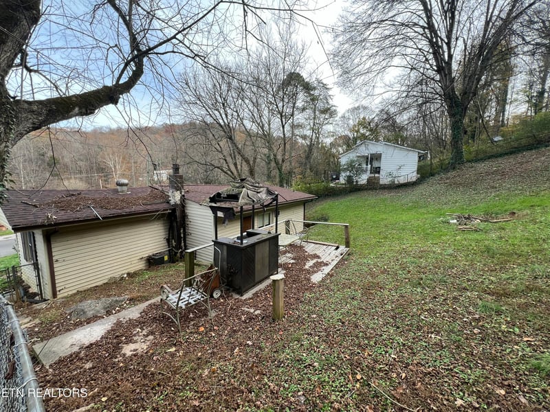 129 Turkey Rd, Powell, TN 37849