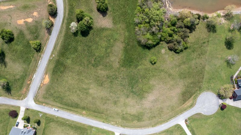 129 Vista Pointe Dr, Kingston, TN 37763