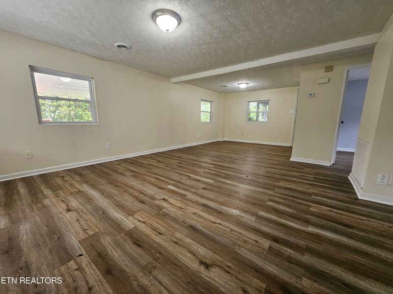 129 Wainwright Rd, Oak Ridge, TN 37830