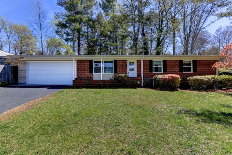 129 Westlook Cir, Oak Ridge, TN 37830