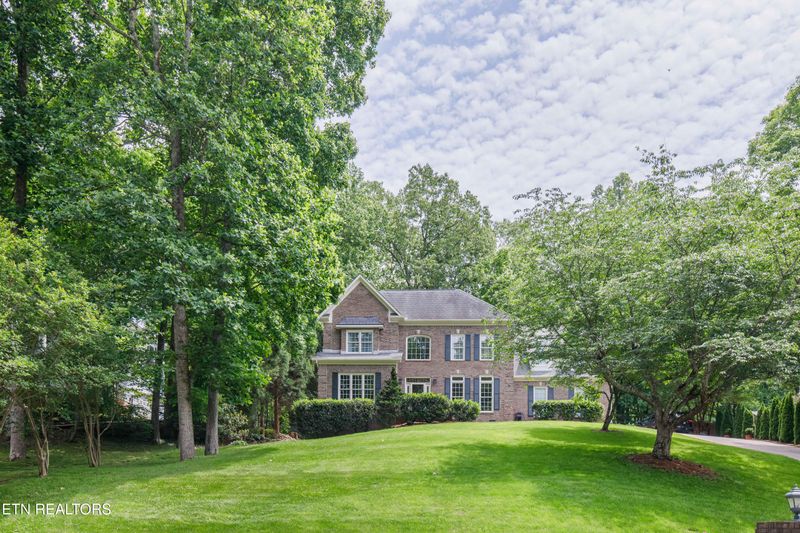 129 Whippoorwill Dr, Oak Ridge, TN 37830