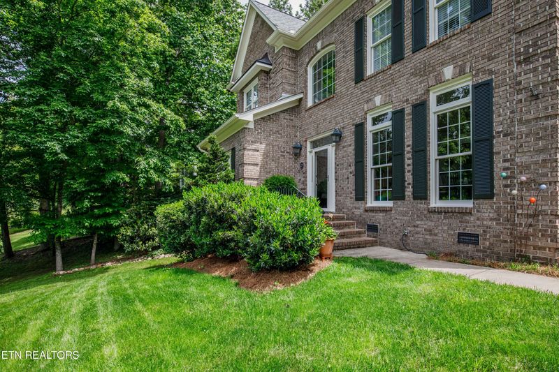 129 Whippoorwill Dr, Oak Ridge, TN 37830