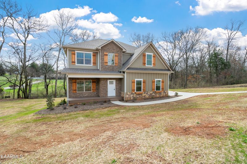 1291 Thomas Woods Way, Lenoir City, TN 37772