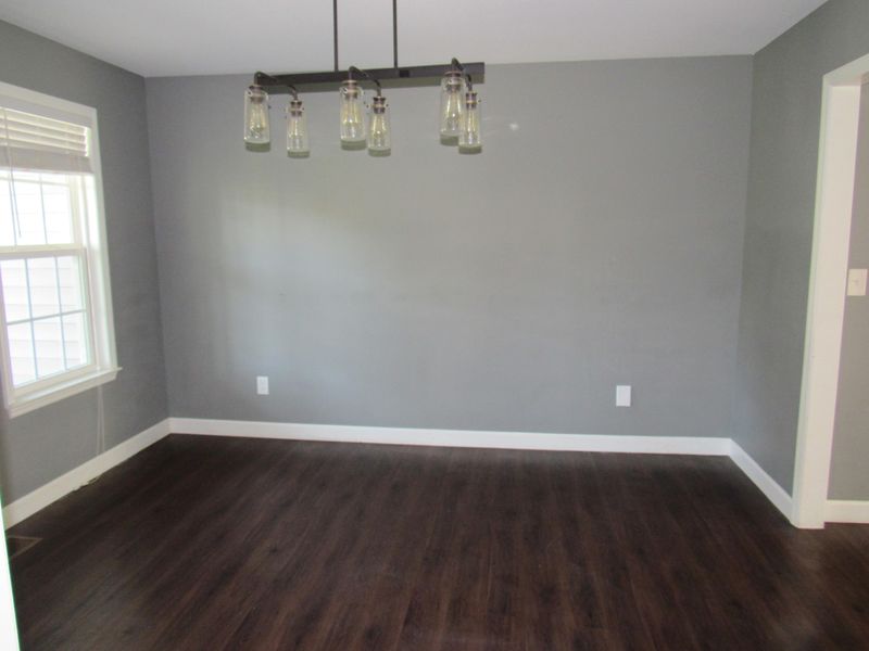 1292 Hillside Ln, Lenoir City, TN 37771