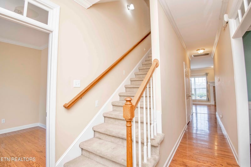 12927 Meadow Pointe Ln, Knoxville, TN 37934