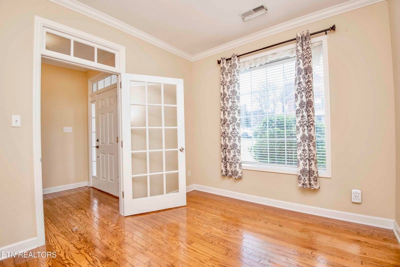 12927 Meadow Pointe Ln, Knoxville, TN 37934