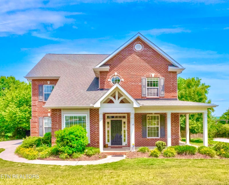 12927 Meadow Pointe Ln, Knoxville, TN 37934