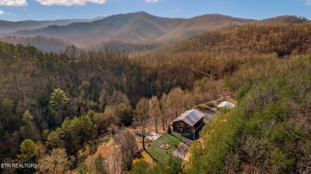 1293 Laurel Lick Rd, Sevierville, TN 37862