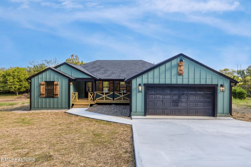 1293 Swan Pond Circle Rd, Harriman, TN 37748