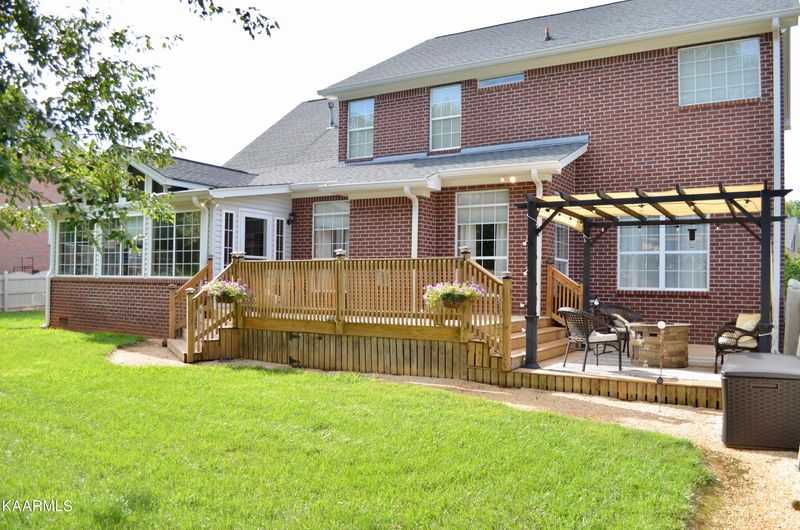 12935 Heathland Dr, Knoxville, TN 37934