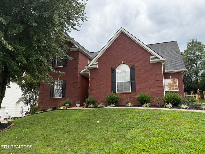 12935 Peach View Dr, Knoxville, TN 37922