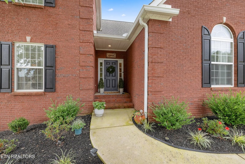 12935 Peach View Dr, Knoxville, TN 37922