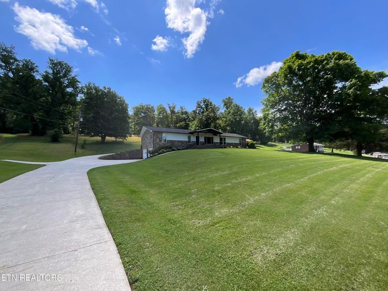 1295 Ailor Gap Rd, Luttrell, TN 37779