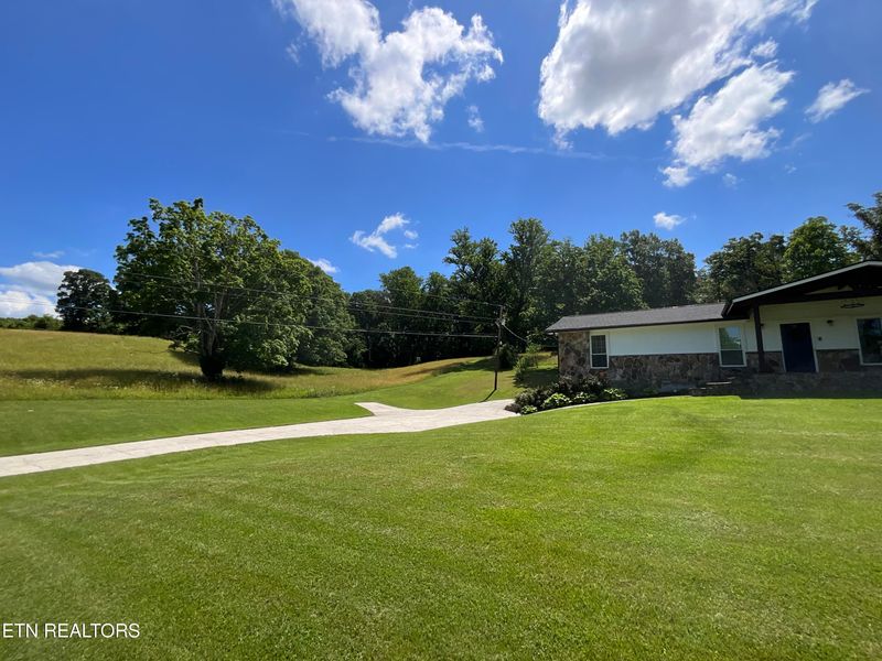 1295 Ailor Gap Rd, Luttrell, TN 37779