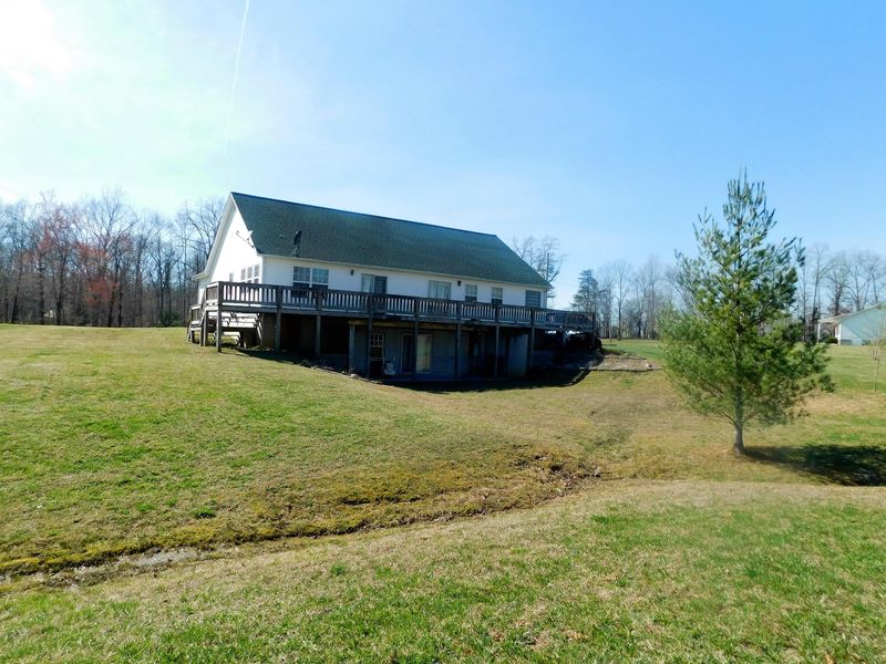 1296 Kingtown Rd, Winfield, TN 37892