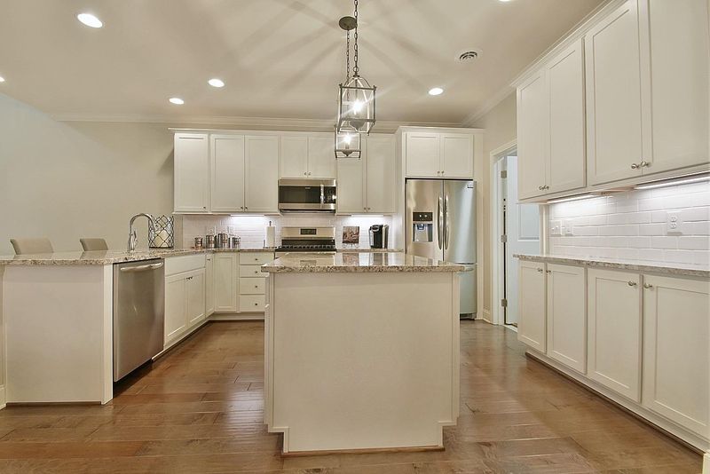 1297 Meadow Walk Ln, Lenoir City, TN 37772