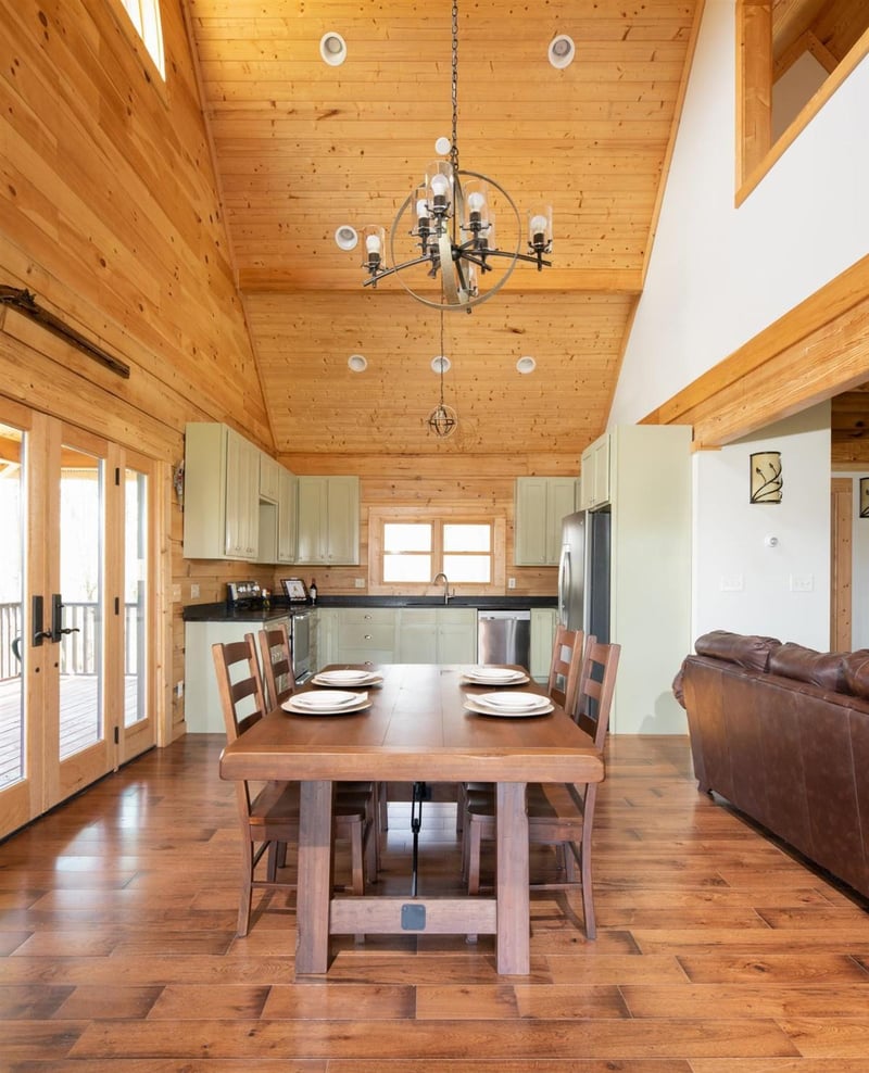 1299 Bud West Ln, Oneida, TN 37841