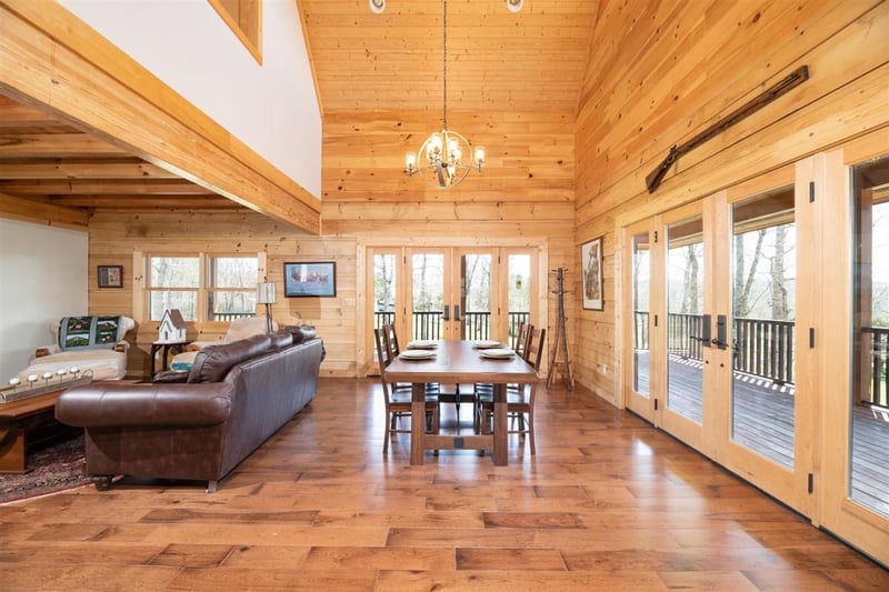 1299 Bud West Ln, Oneida, TN 37841