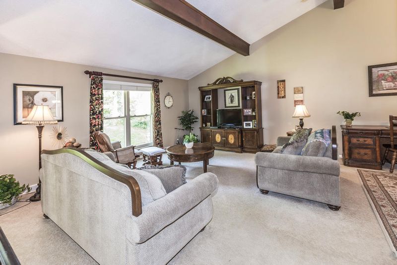 13 Brewster Ln, Oak Ridge, TN 37830