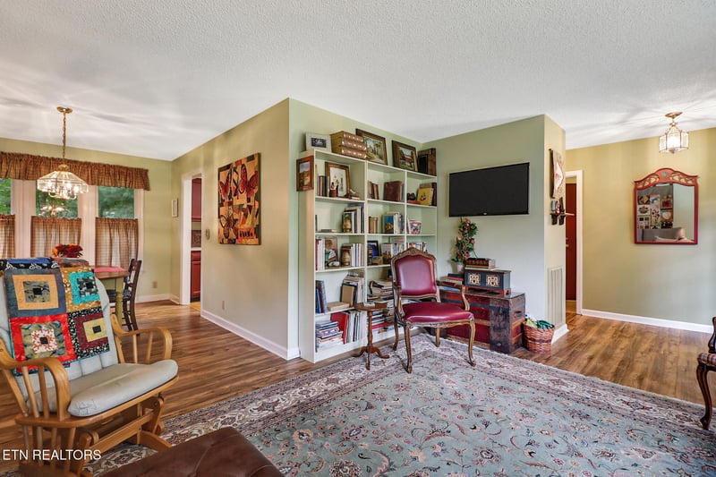 13 Dalton Ter, Crossville, TN 38558
