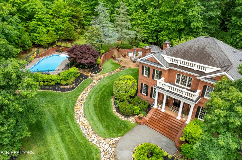 130 Ashford Ln, Lenoir City, TN 37772