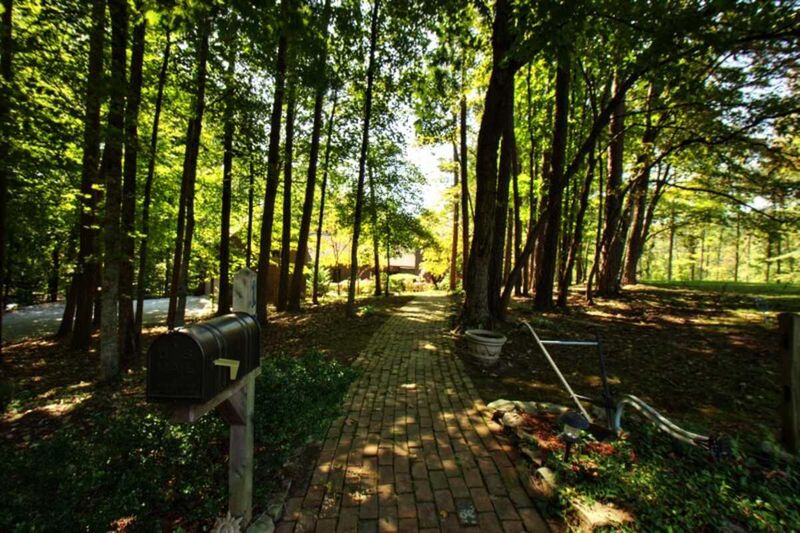 130 Azalea Cir, Harriman, TN 37748