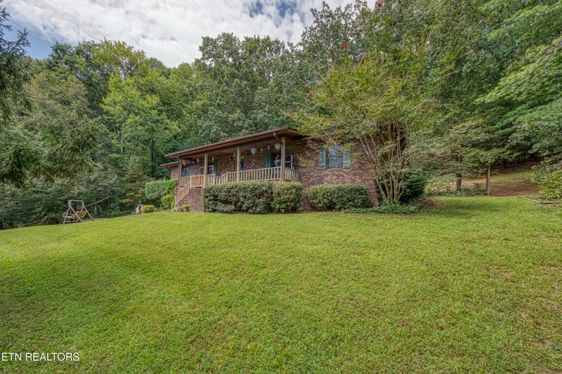 130 Brentwood Cir, Oliver Springs, TN 37840
